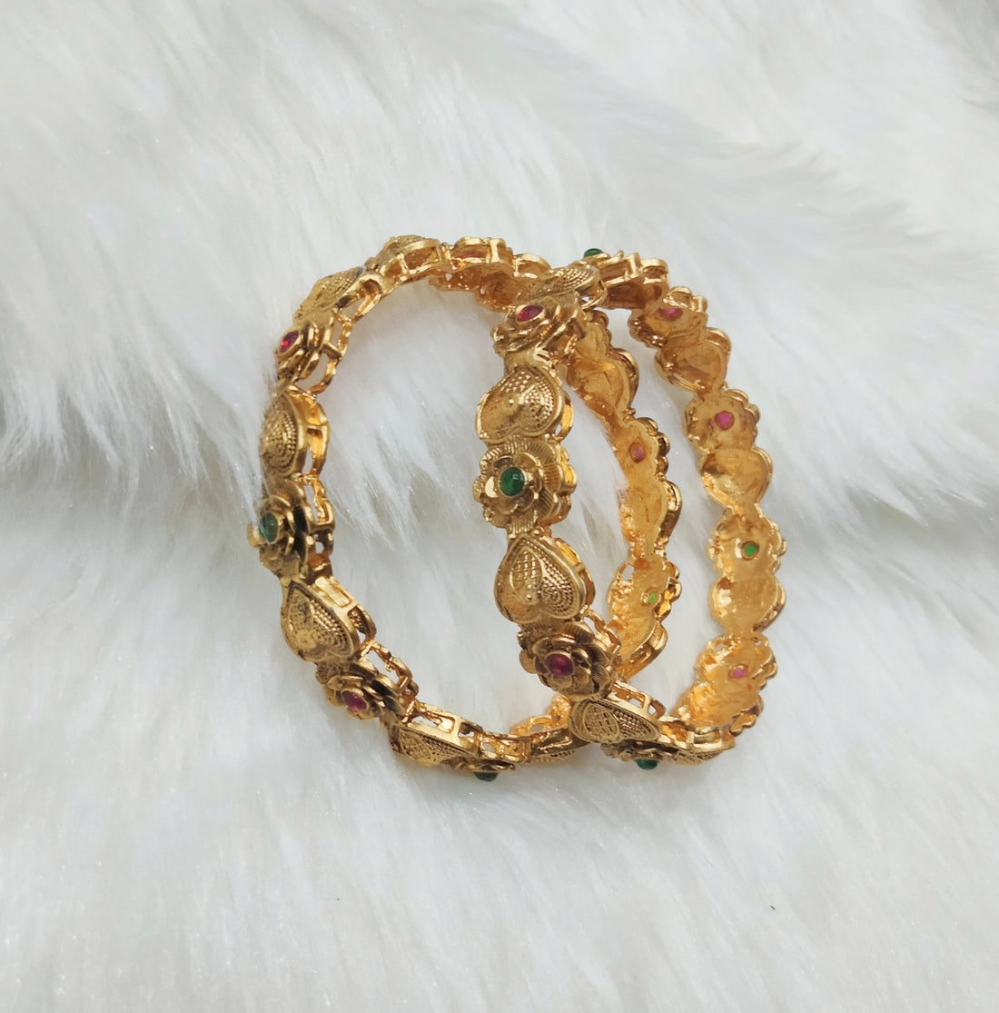 Exquisite Gold-Plated Pearl and Kundan Bangles