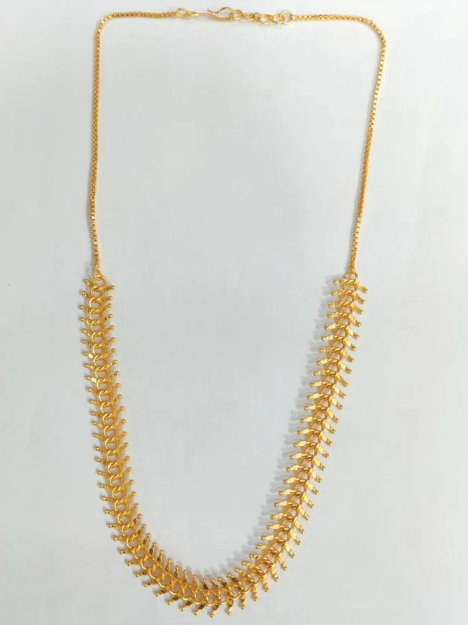 Elegant Gold-Plated Leaf Chain